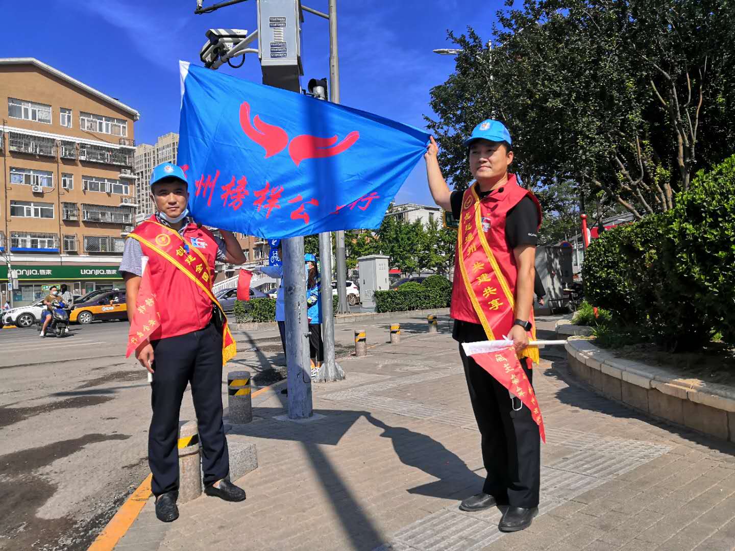 <strong>美女肏逼啊啊啊</strong>